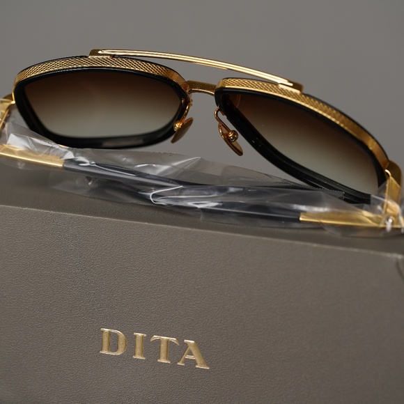 Dita Mach One - 18k Gold and Black - Picture 5 of 10